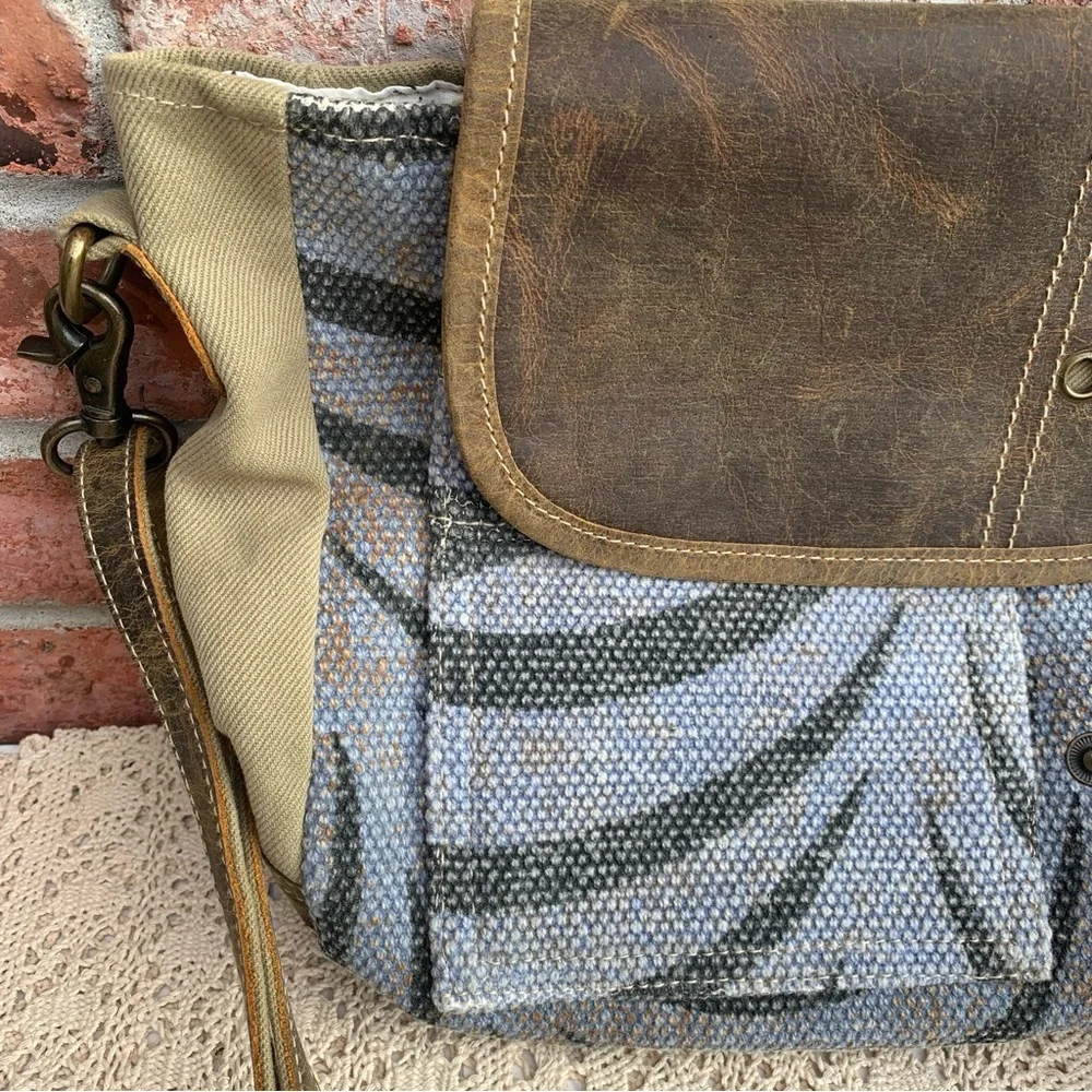 Myra Bag Distressed Leather & Canvas Crossbody Handbag Shoulder Purse - Picture 4 of 16